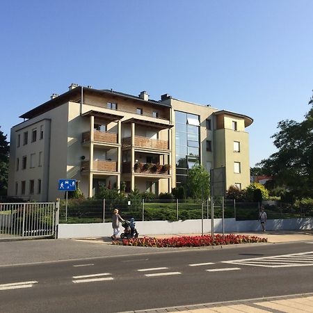 Apartament Pod Sosnami Ustka Luaran gambar
